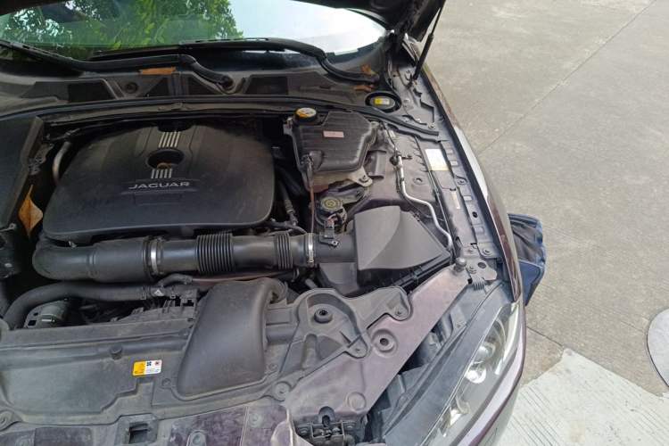 Used Jaguar XF 2015 XF 2.0T Prestige Edition Engine Bay Left