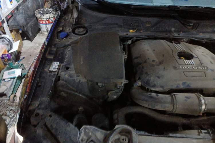 Used Jaguar XF 2015 XF 2.0T Prestige Edition Engine Bay Right