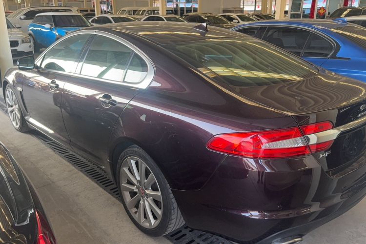 Used Jaguar XF 2015 XF 2.0T 80th Anniversary Limited Edition Luxury Model Exterior 3