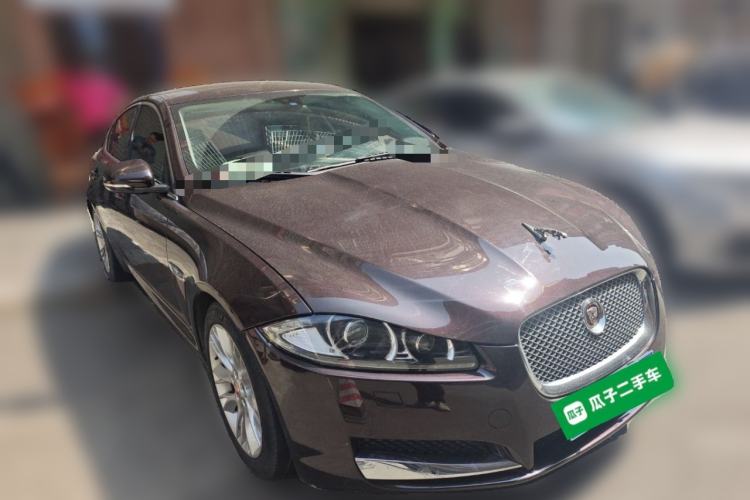 Used Jaguar XF 2015 XF 2.0T Luxury Edition Front Right 45 Deg