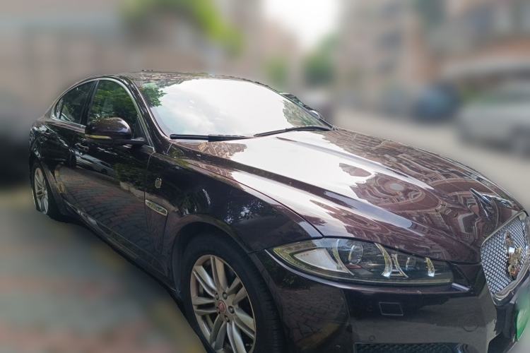 Used Jaguar XF 2015 XF 2.0T Prestige Edition Front Right 45 Deg