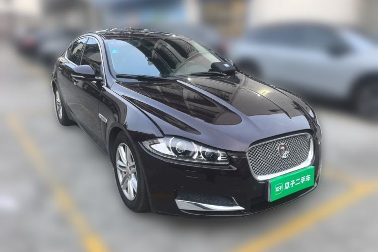 Used Jaguar XF 2015 XF 2.0T Prestige Edition Front Right 45 Deg
