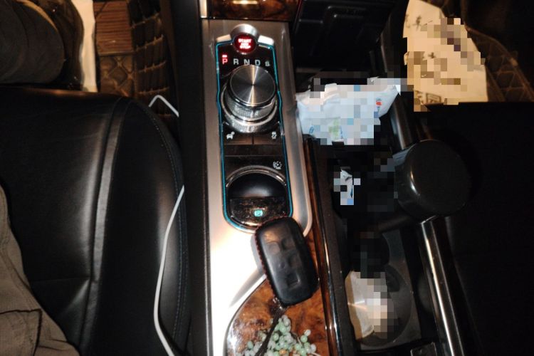 Used Jaguar XF 2015 XF 2.0T Prestige Edition Gear Lever