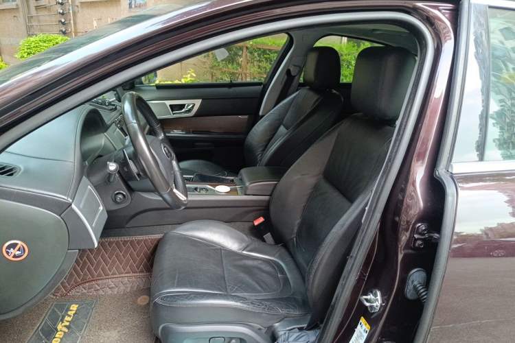 Used Jaguar XF 2015 XF 2.0T Prestige Edition Left Front Seat