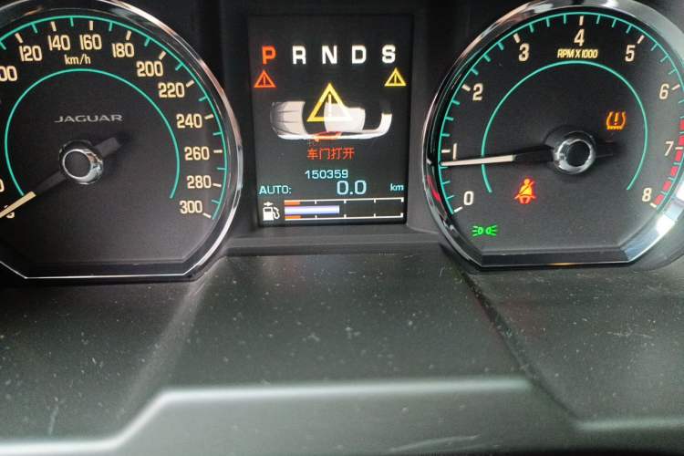 Used Jaguar XF 2015 XF 2.0T Prestige Edition Odometer Close Up