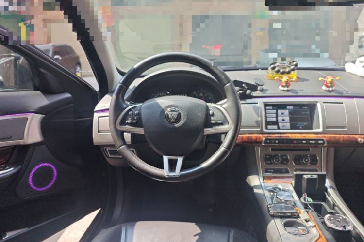Used Jaguar XF 2015 XF 2.0T Luxury Edition Steering Wheel
