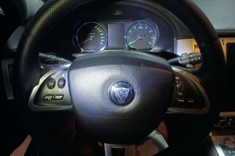 Used Jaguar XF 2015 XF 2.0T Prestige Edition Steering Wheel