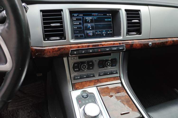 Used Jaguar XF 2015 XF 2.0T 80th Anniversary Limited Edition Luxury Model Audio And AC Panel
