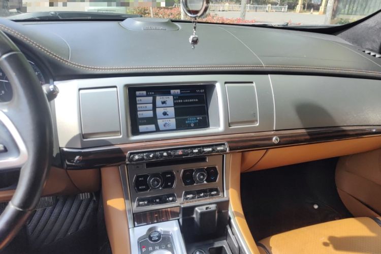 Used Jaguar XF 2015 XF 2.0T Luxury Edition Audio And AC Panel