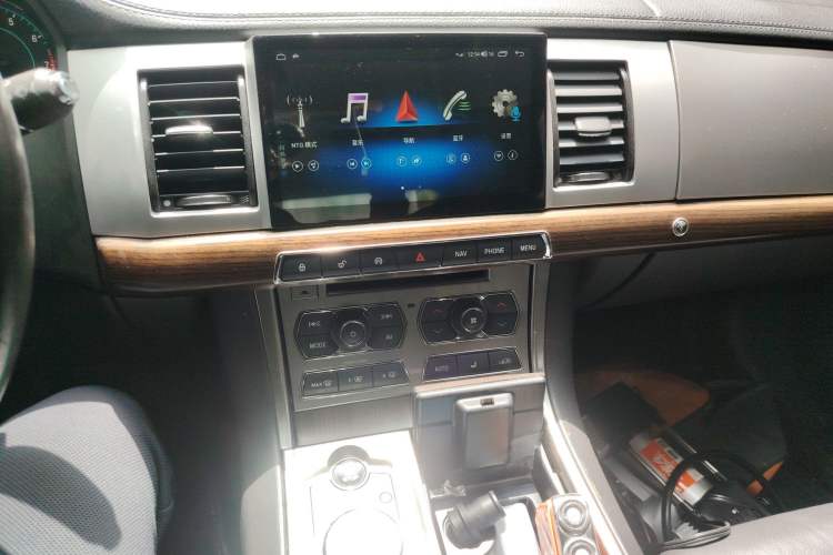 Used Jaguar XF 2015 XF 2.0T Prestige Edition Audio And AC Panel