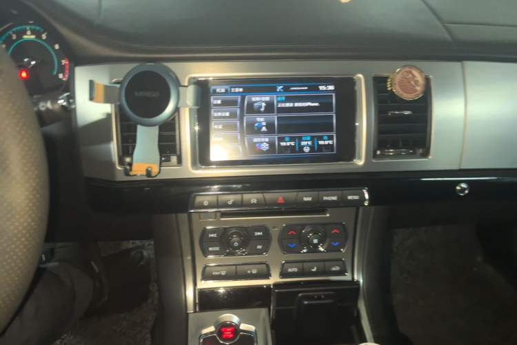 Used Jaguar XF  Audio And AC Panel