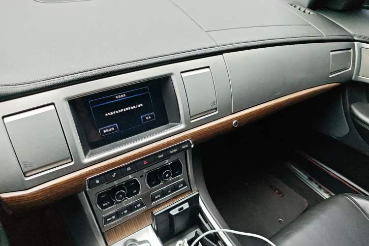 Used Jaguar XF 2015 XF 2.0T 80th Anniversary Collector's Edition Audio And AC Panel