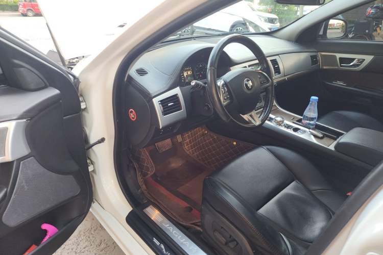 Used Jaguar XF 2015 XF 2.0T Prestige Edition Driver Seat