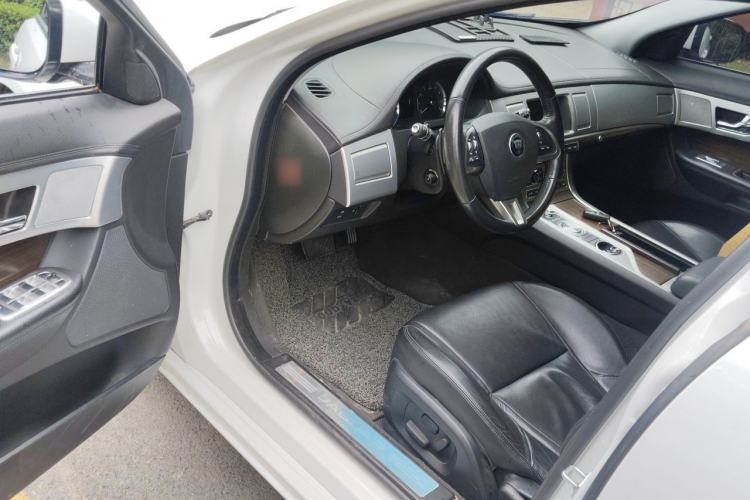 Used Jaguar XF 2015 XF 2.0T Prestige Edition Driver Seat