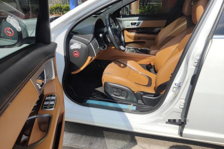 Used Jaguar XF 2015 XF 2.0T Luxury Edition Driver Seat