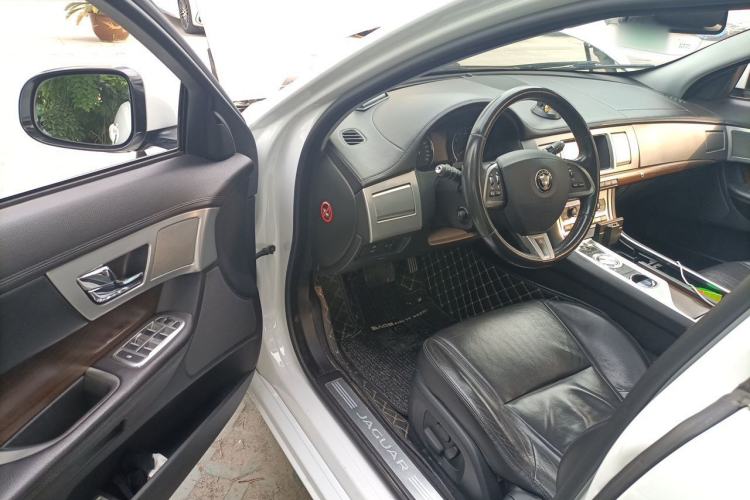 Used Jaguar XF 2015 XF 2.0T Prestige Edition Driver Seat