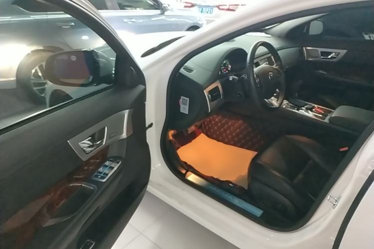 Used Jaguar XF 2015 XF 2.0T 80th Anniversary Limited Edition Luxury Model Driver Seat