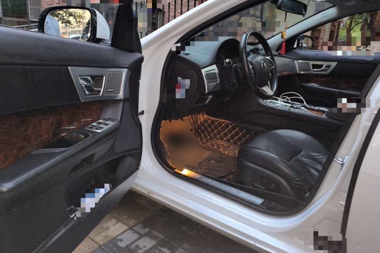 Used Jaguar XF 2015 XF 2.0T Luxury Edition Driver Seat