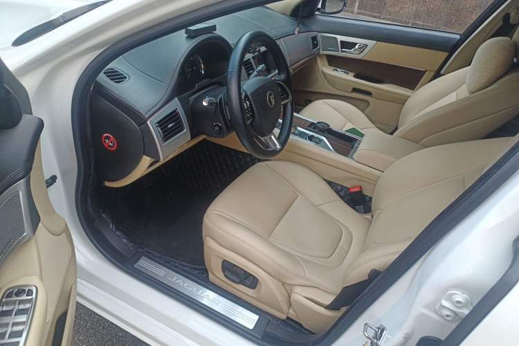 Used Jaguar XF 2015 XF 2.0T Prestige Edition Driver Seat