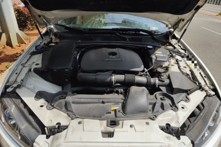 Used Jaguar XF 2015 XF 2.0T Luxury Edition Engine Bay
