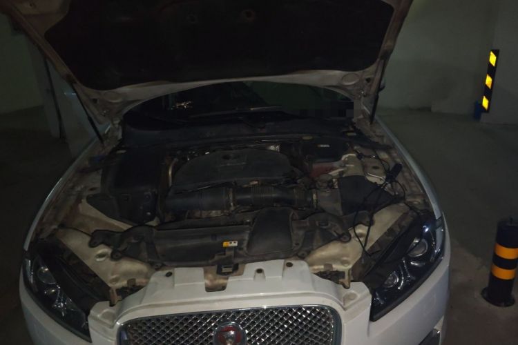 Used Jaguar XF 2015 XF 2.0T Luxury Edition Engine Bay