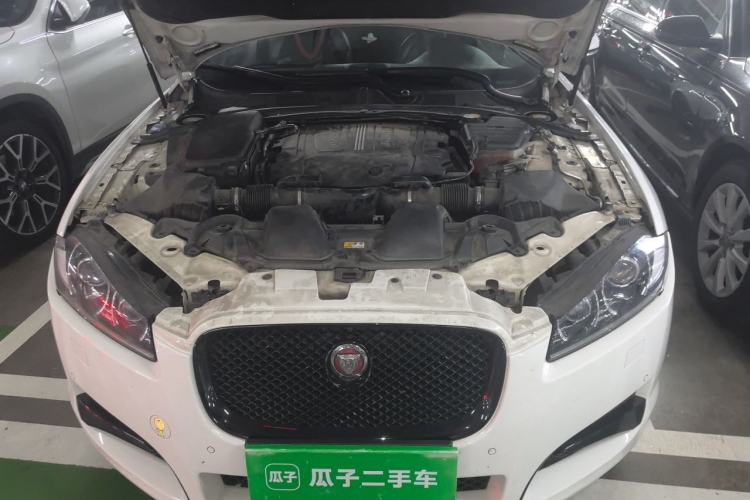 Used Jaguar XF  Engine Bay