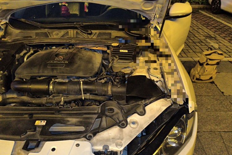 Used Jaguar XF 2015 XF 2.0T Luxury Edition Engine Bay Left