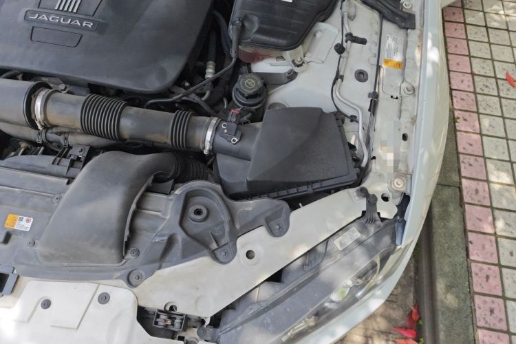 Used Jaguar XF 2015 XF 2.0T Prestige Edition Engine Bay Left