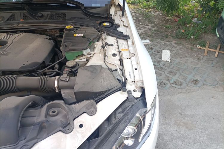Used Jaguar XF 2015 XF 2.0T Prestige Edition Engine Bay Left