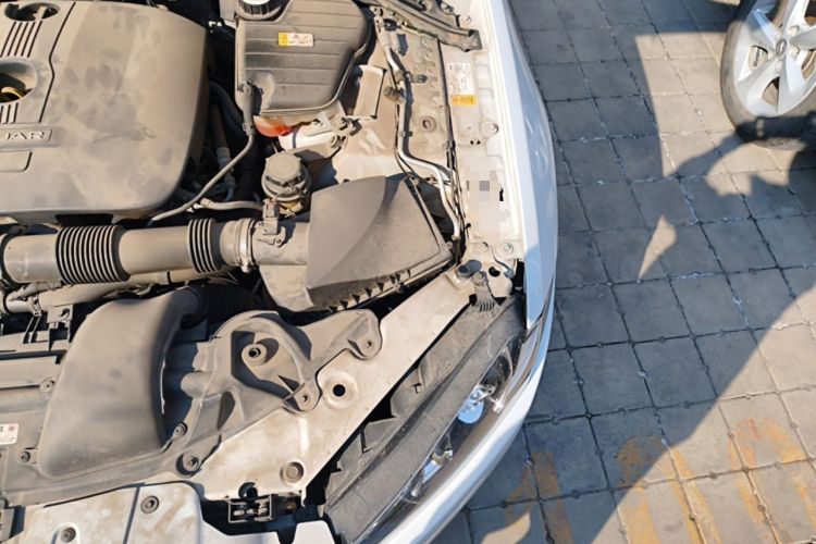 Used Jaguar XF 2015 XF 2.0T Luxury Edition Engine Bay Left