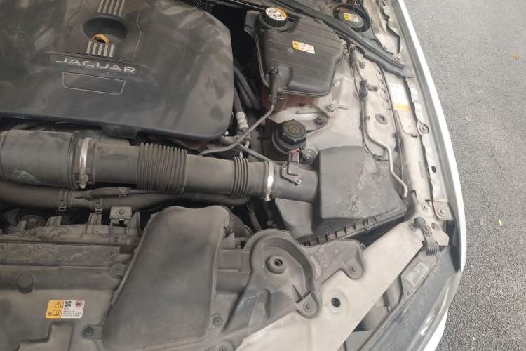 Used Jaguar XF 2015 XF 2.0T Luxury Edition Engine Bay Left