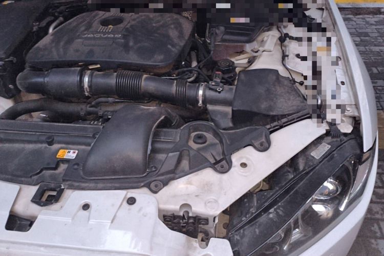 Used Jaguar XF 2015 XF 2.0T Luxury Edition Engine Bay Left