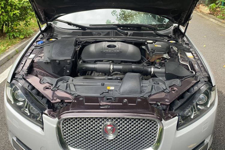 Used Jaguar XF 2015 XF 2.0T Sportbrake Luxury Edition Engine Bay