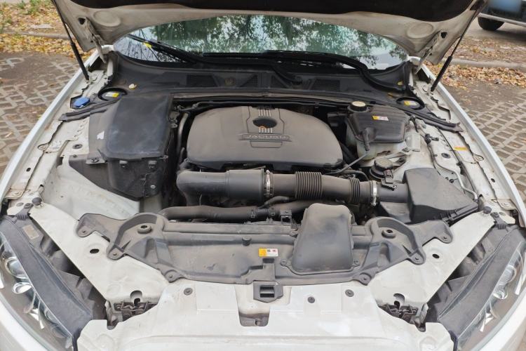 Used Jaguar XF 2015 XF 2.0T Prestige Edition Engine Bay