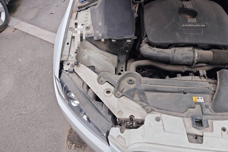 Used Jaguar XF 2015 XF 2.0T 80th Anniversary Limited Edition Luxury Model Engine Bay Right