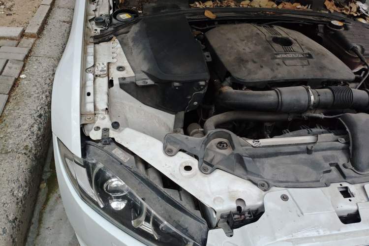 Used Jaguar XF 2015 XF 2.0T Prestige Edition Engine Bay Right
