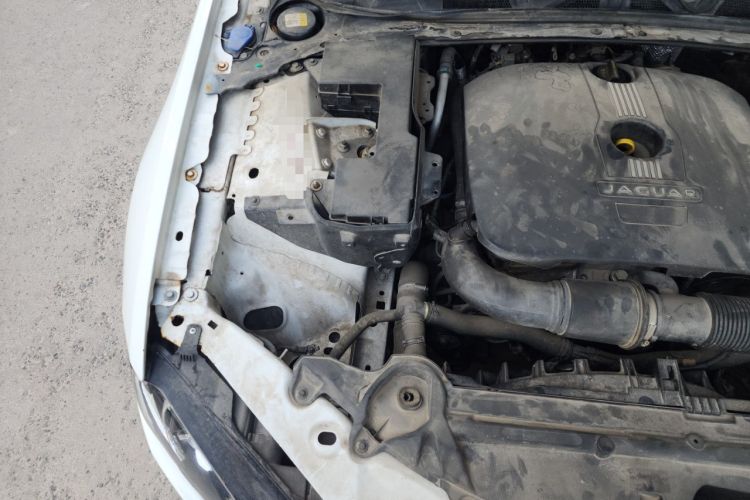 Used Jaguar XF 2015 XF 2.0T Prestige Edition Engine Bay Right