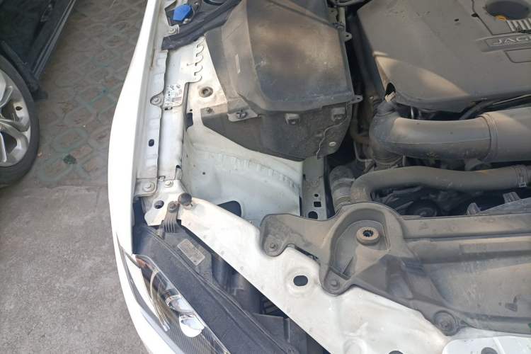 Used Jaguar XF 2015 XF 2.0T Prestige Edition Engine Bay Right
