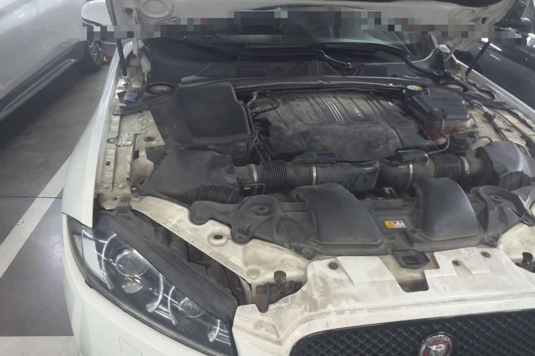 Used Jaguar XF  Engine Bay Right