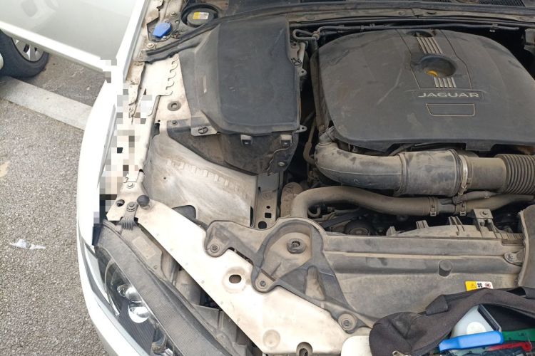 Used Jaguar XF 2015 XF 2.0T Luxury Edition Engine Bay Right