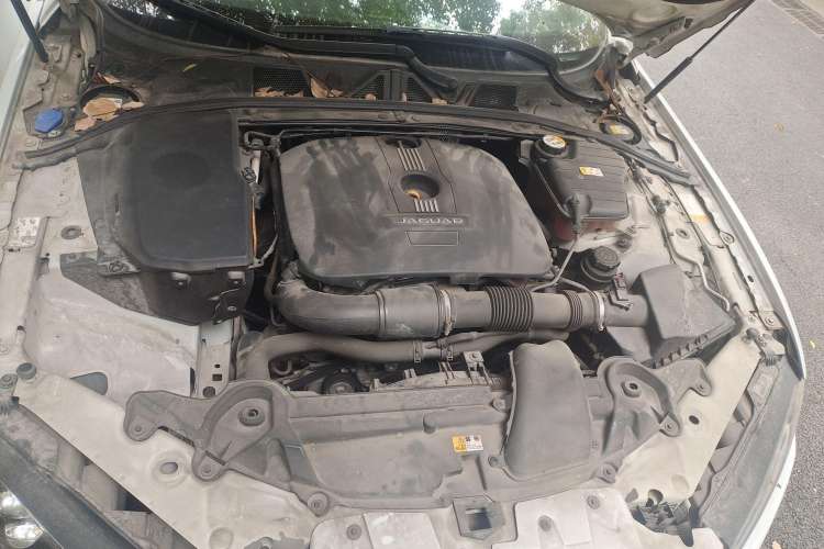Used Jaguar XF 2015 XF 2.0T Luxury Edition Engine Bay