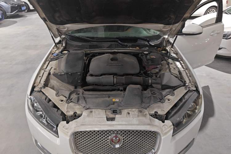 Used Jaguar XF 2015 XF 2.0T Prestige Edition Engine Bay