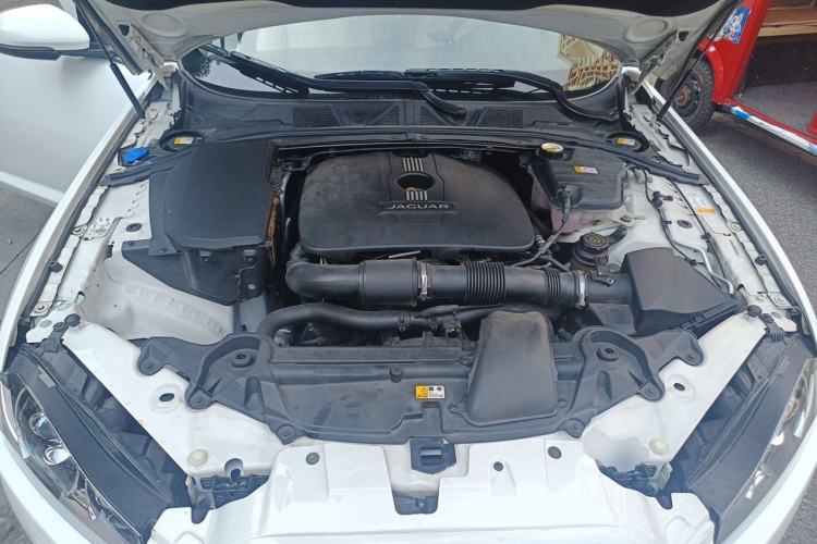 Used Jaguar XF 2015 XF 2.0T Prestige Edition Engine Bay