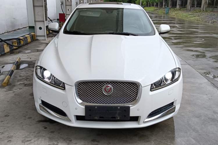 Used Jaguar XF 2015 XF 2.0T Luxury Edition Exterior 1