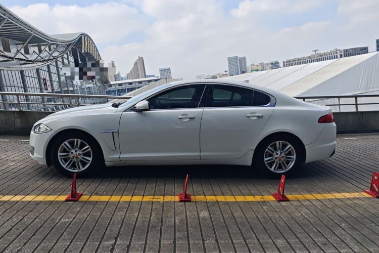 Used Jaguar XF 2015 XF 2.0T Prestige Edition Exterior 3