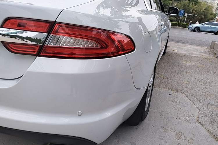 Used Jaguar XF 2015 XF 2.0T Prestige Edition Exterior 3