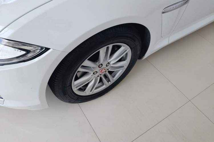 Used Jaguar XF 2015 XF 2.0T Sportbrake Luxury Edition Exterior 4