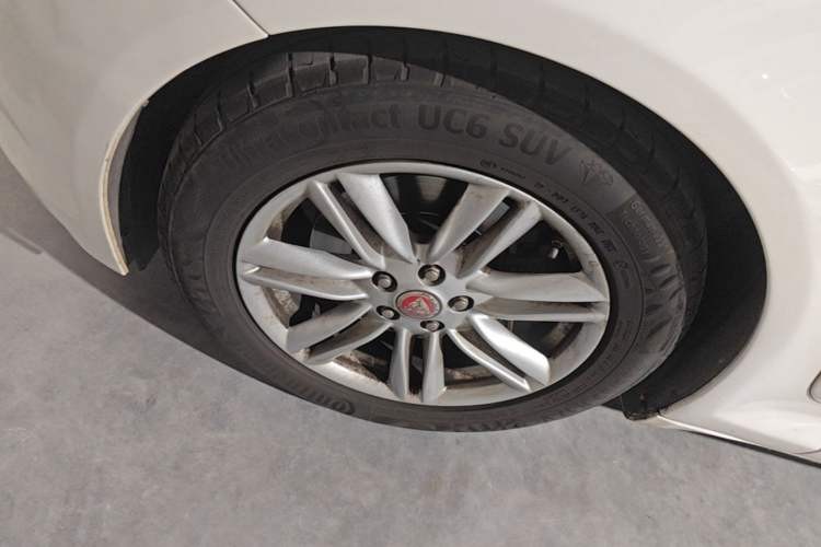 Used Jaguar XF 2015 XF 2.0T Prestige Edition Exterior 4