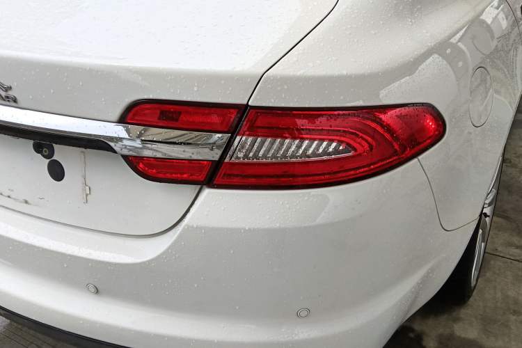Used Jaguar XF 2015 XF 2.0T Luxury Edition Exterior 6