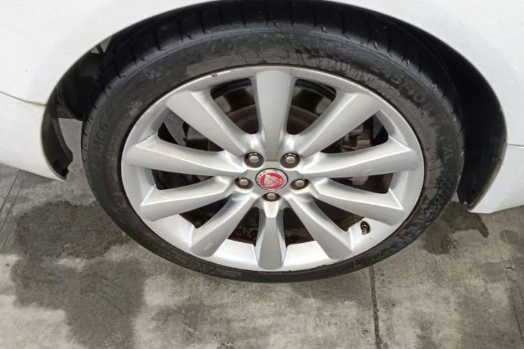 Used Jaguar XF 2015 XF 2.0T Luxury Edition Exterior 8